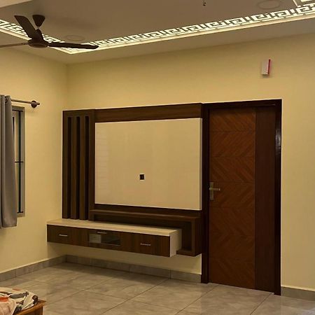 Guru Home Stay Near Sri Ramanasramam Tiruvannāmalai Esterno foto